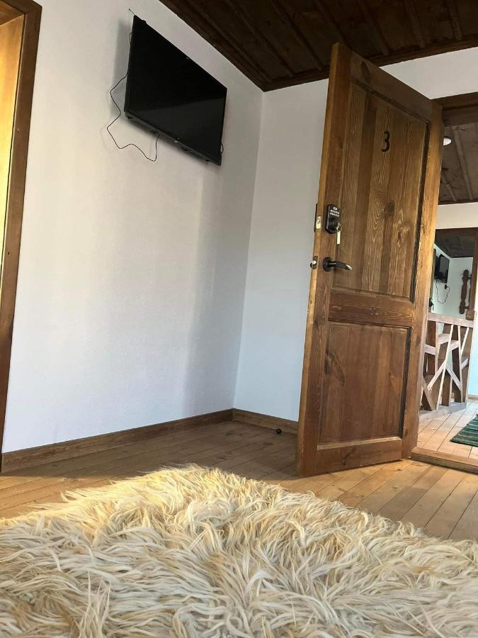 Къща За Гости Близнаците Leshten Exterior foto